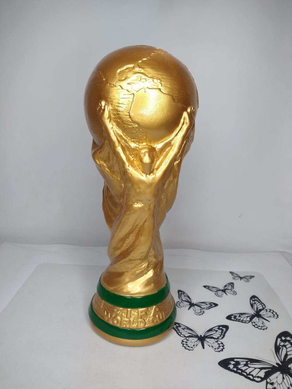 Cuánto valen las réplicas del trofeo de la Copa del mundo y dónde  conseguirlas, Fútbol, Deportes